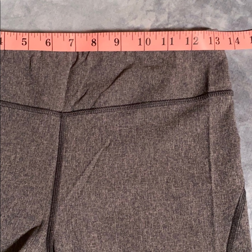 💚 3 for $15 💚 - Under Armour Capris approximate size Small - Picture 4 of 16